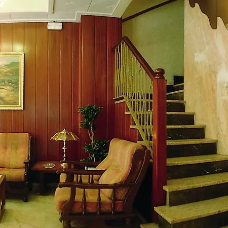 호텔 Continental 칼레라